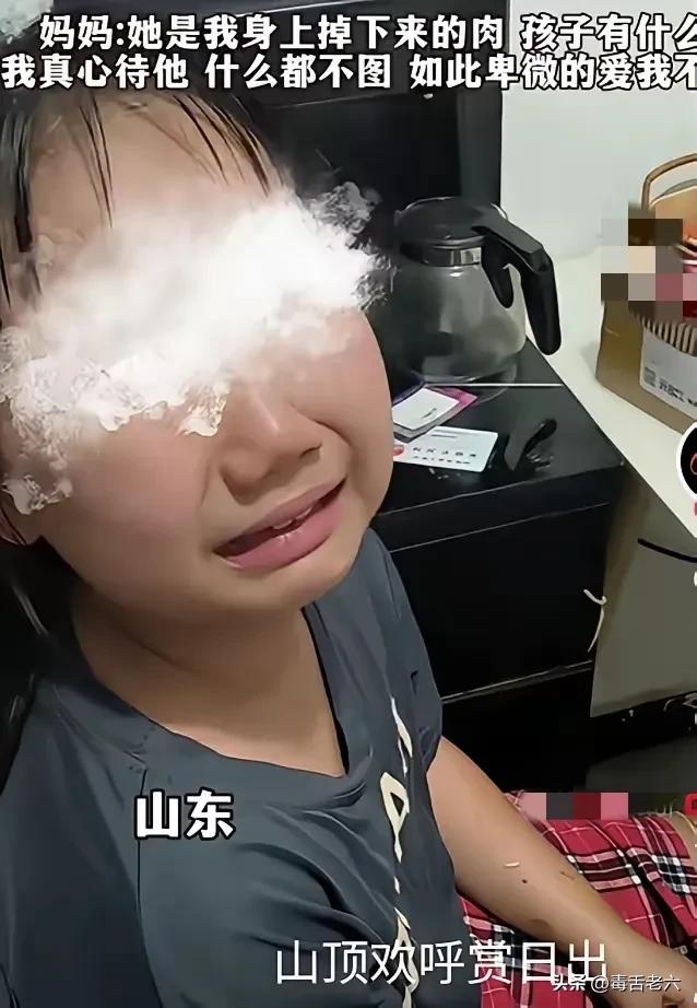 女子离婚四年，带着女儿租房子生活。认识了一个男人3年，可男人处处针对女儿。 在吃