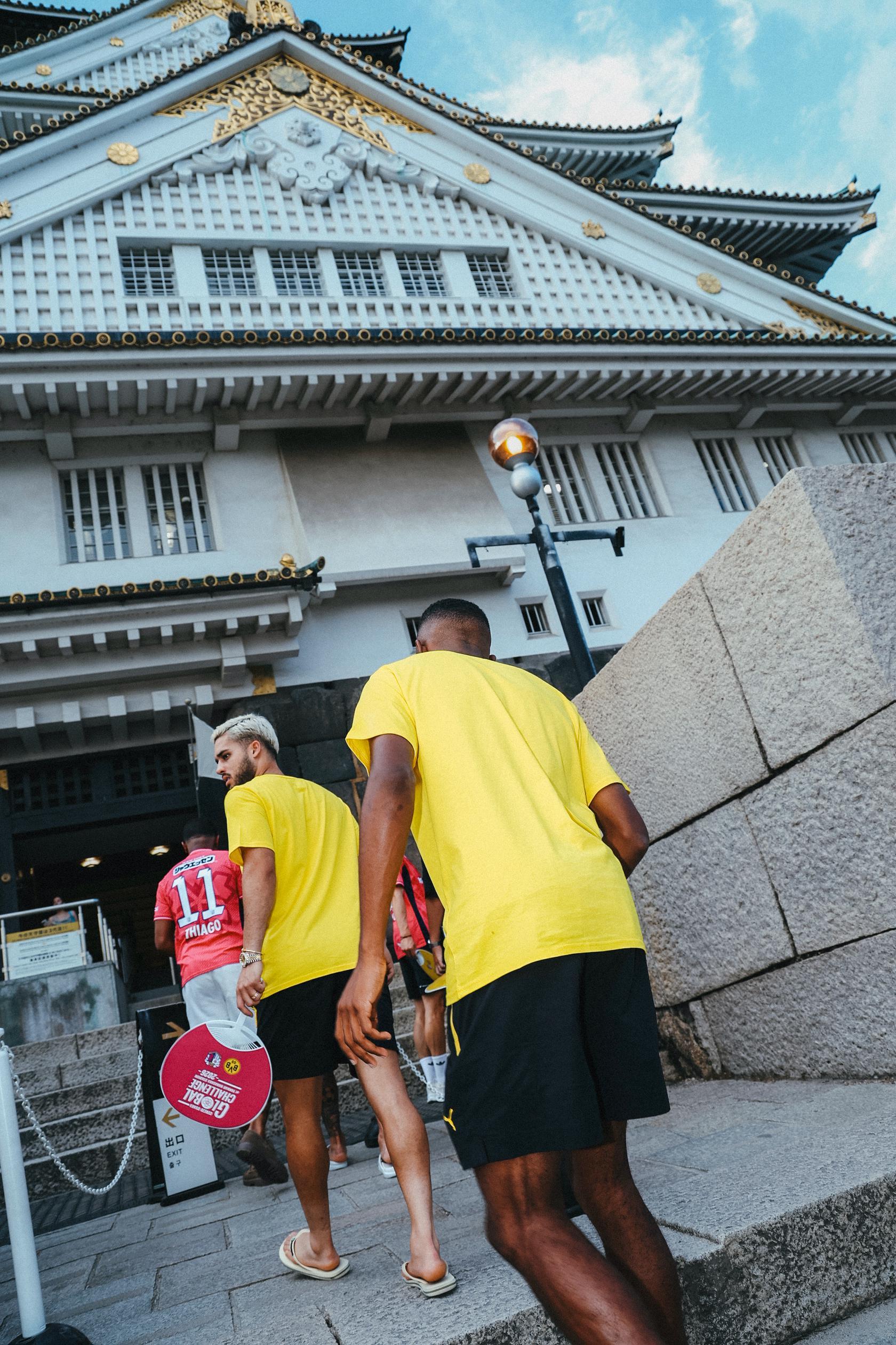 🏰大阪城也是不容错过的名胜古迹~👊黄黑打卡队四处出击！2026多特蒙德赢创亚