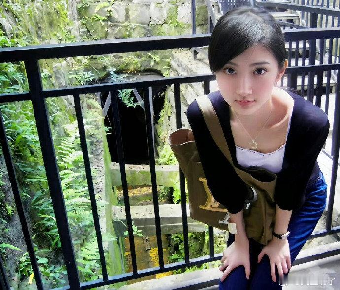 景甜怎么不是顶美景甜顶美长相，确实是很有辨识度的美！景甜顶美长相 景甜回应 ​​