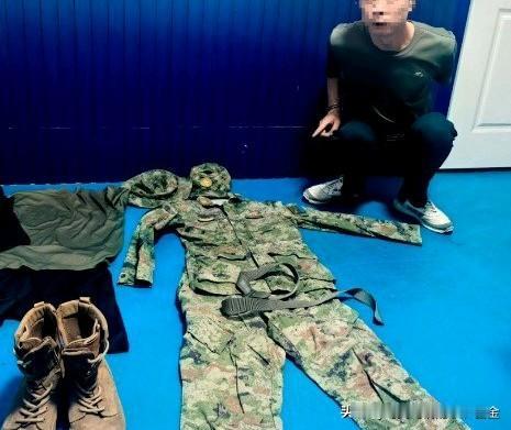 青岛警方侦破一起冒充军人招摇撞骗案件，嫌疑人宋某没有服役经历，长期无业还身负大额