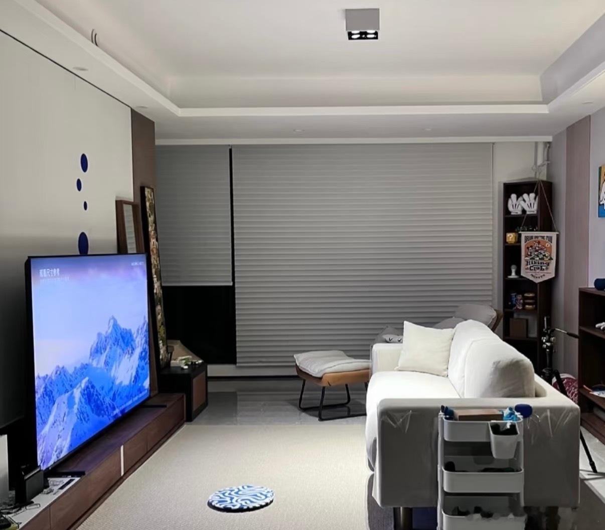 “都是75寸，差价十倍？我告诉你，大屏就是个门票，真正拉开差距的是底下的硬功夫。