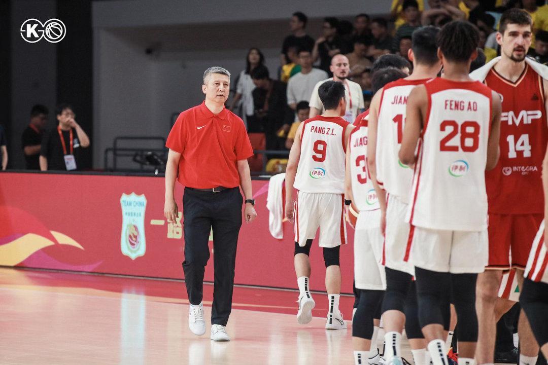 国家队只给NBA名师15分钟训练课男篮集训一堂课15分钟气走NBA名师郭士强 林