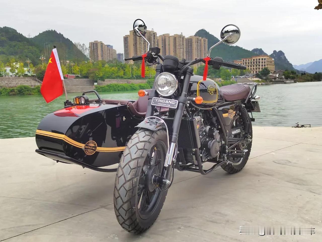 银钢摩托300边三轮摩托车