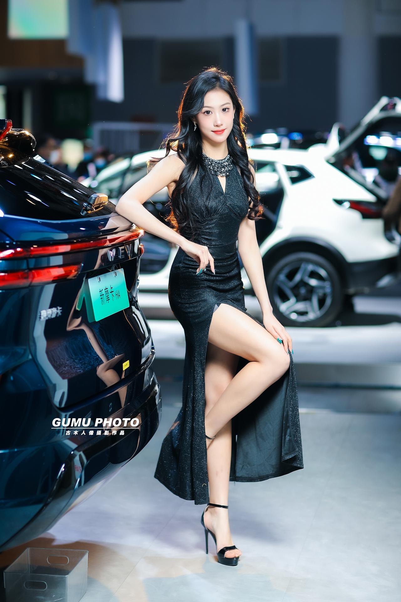 2025成都双十二车展长城展台模特小姐姐