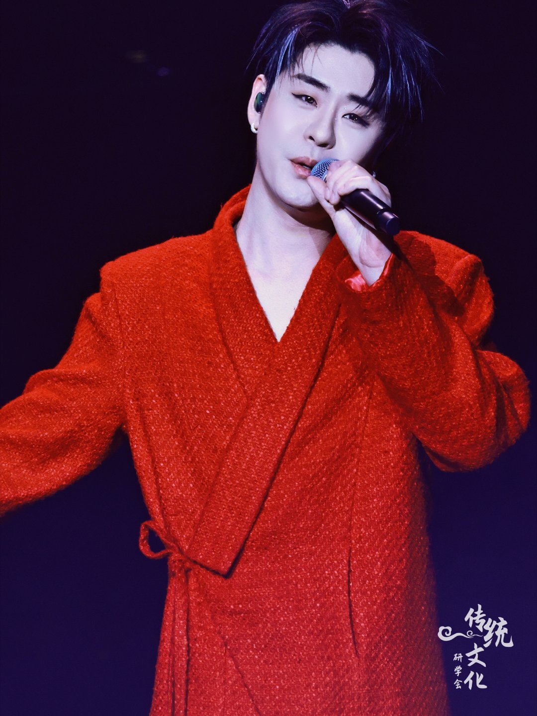 最后一个夏夜-张云雷 最后一个夏夜我的点评：张云雷歌曲最后一个夏夜巅峰潮流榜超会