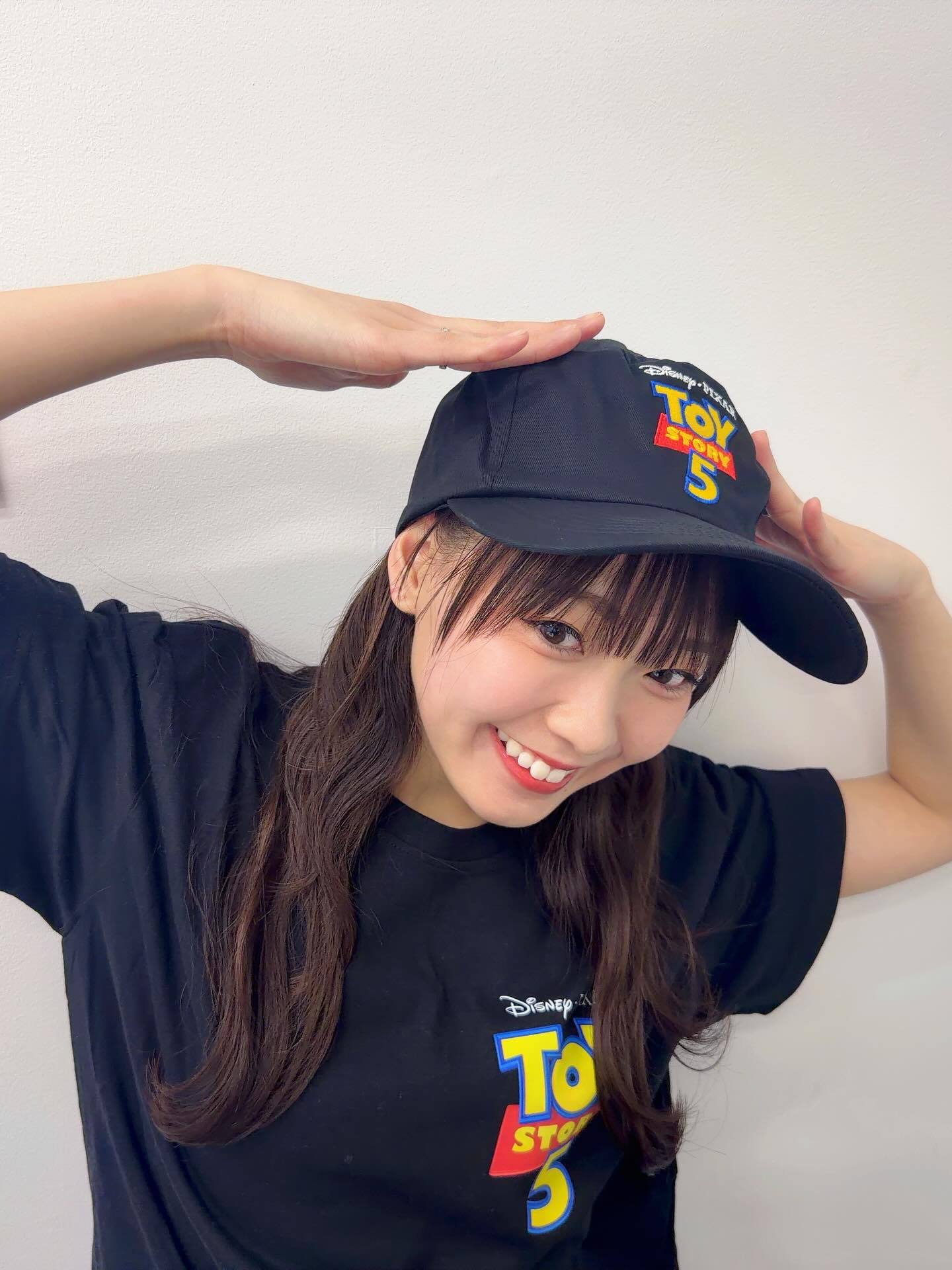 孩子看起来很开心齐藤朱夏