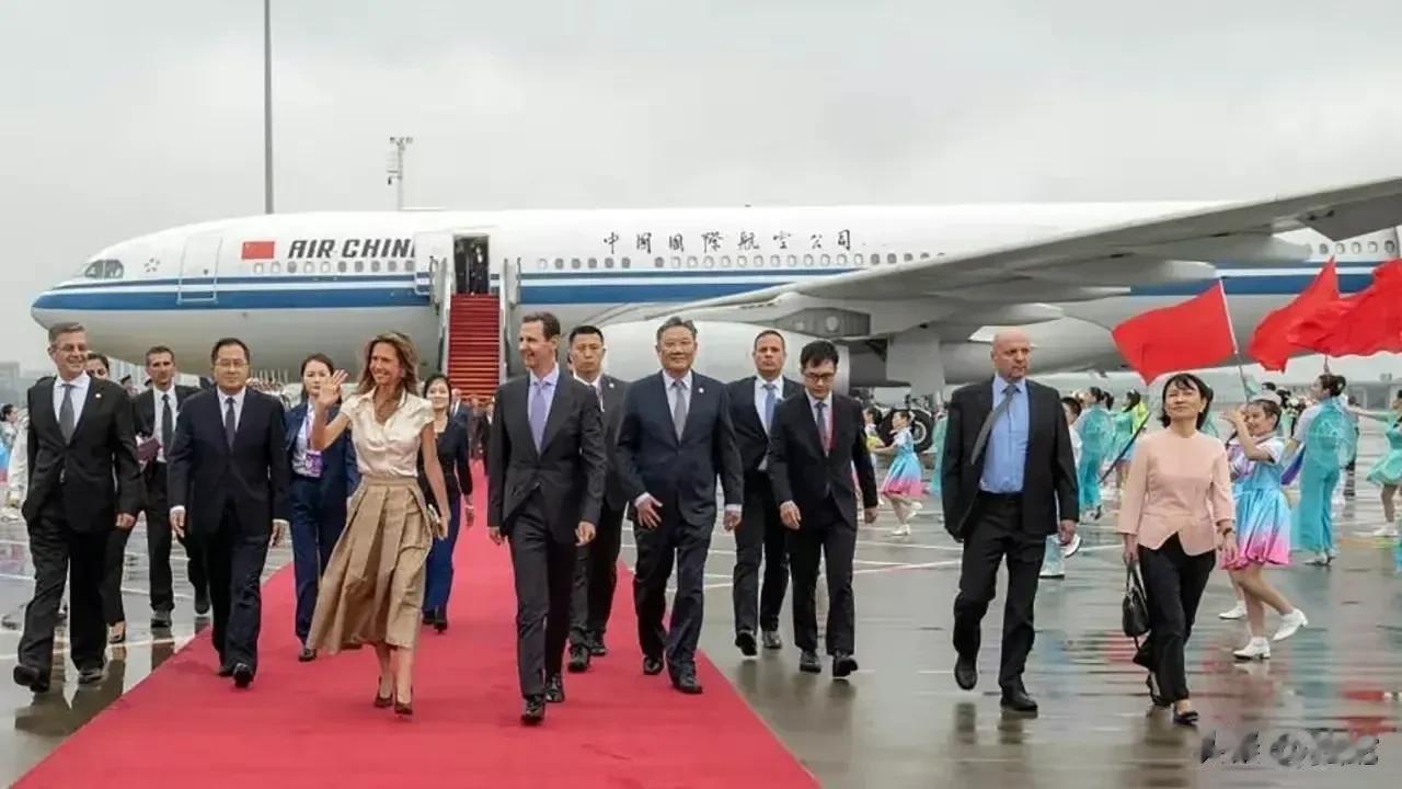 这些年中国外交的硬气着实让我们看到了中国的底气已经和以前完全不同了，不再靠以德服