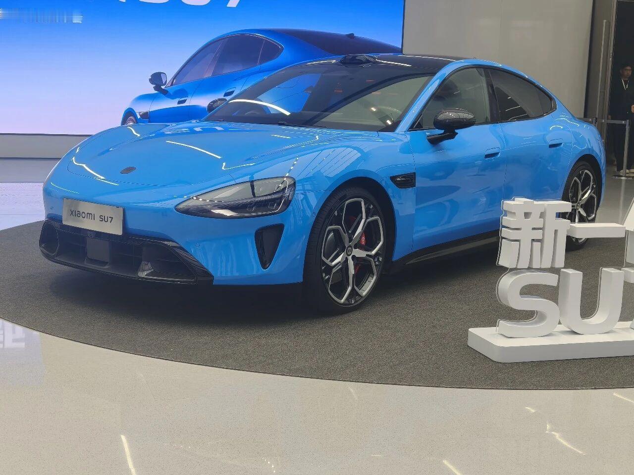 微涨4000元的新SU7，雷军的算盘都在选配上新一代SU7上市很特别的一点是，官