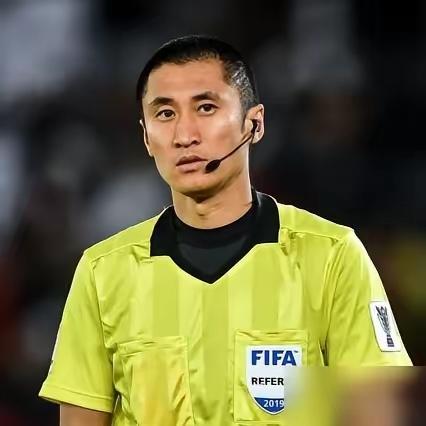 能让亚足联亲自下场撑腰，不得不说马宁还是有点实力。

都说亚足联姓“西”，任何场