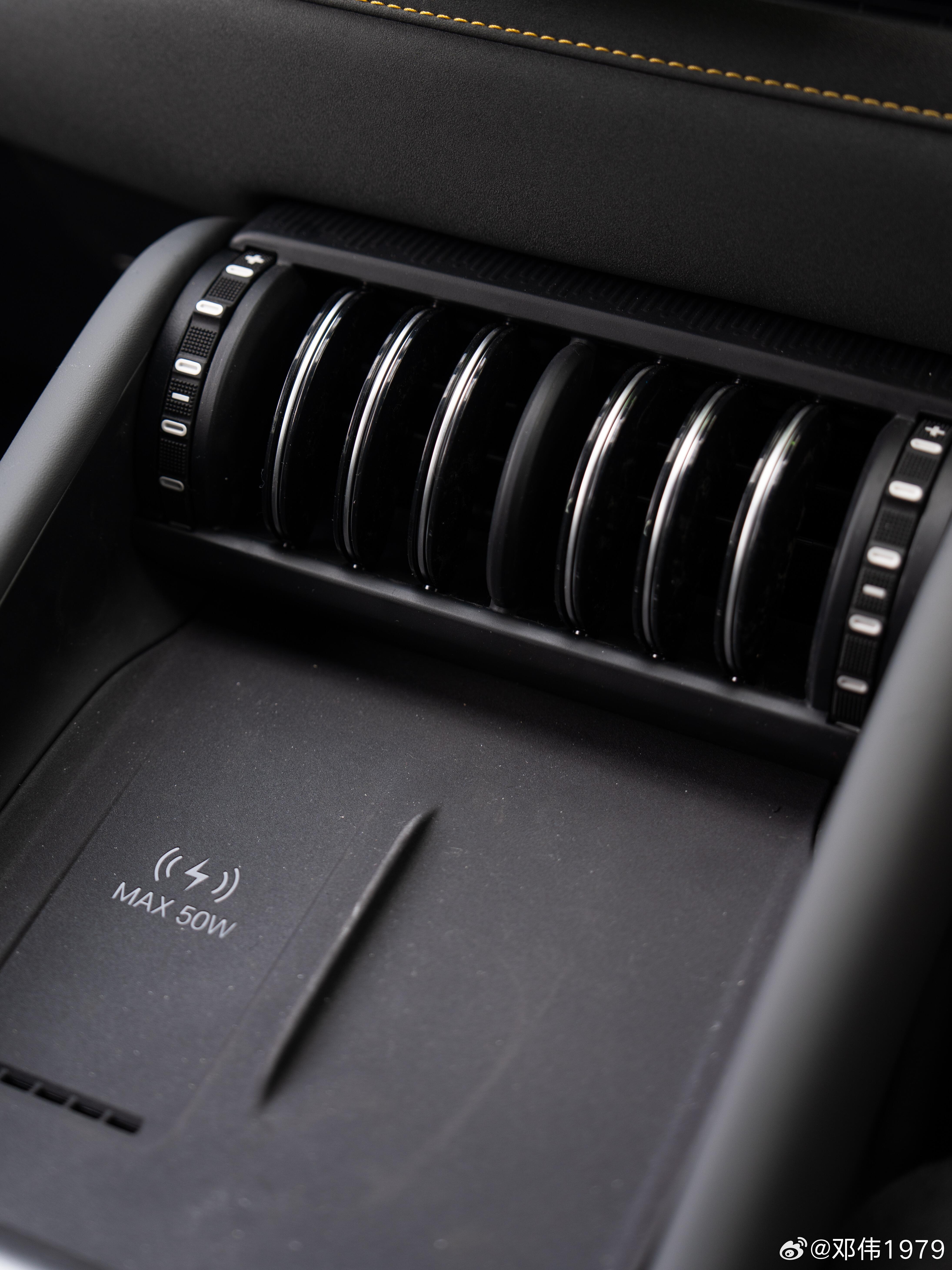 比亚迪海外英国 BYD ATTO 3 EVO 这个蓝色🔵为地球降温1℃新能源比