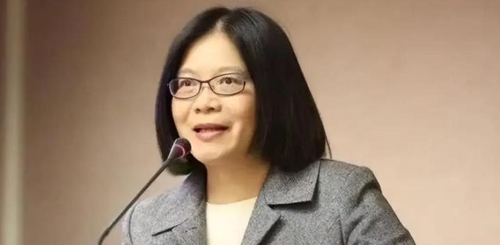 这是过去这十来天，中国台湾岛以东那片水域留给所有观察者的最直观感受。中方万吨级海