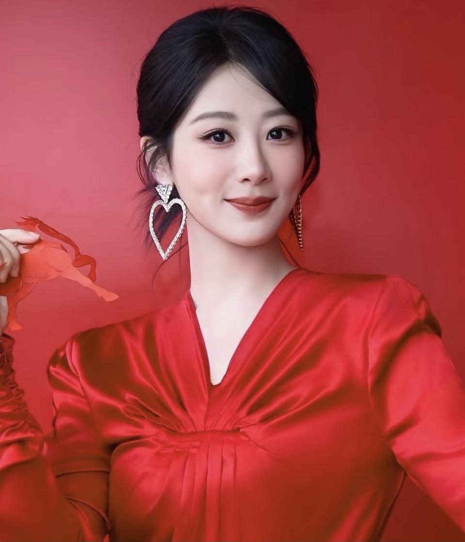 果然有偶像包袱的演员是没法成功的，

你看看杨紫就知道了，

她在《生命树》里饰