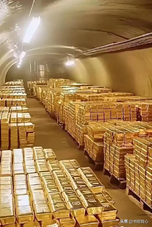老马科斯是公认的历史巨贪，关于他在瑞士的银行存款，没有确切的说法，可能是10亿美