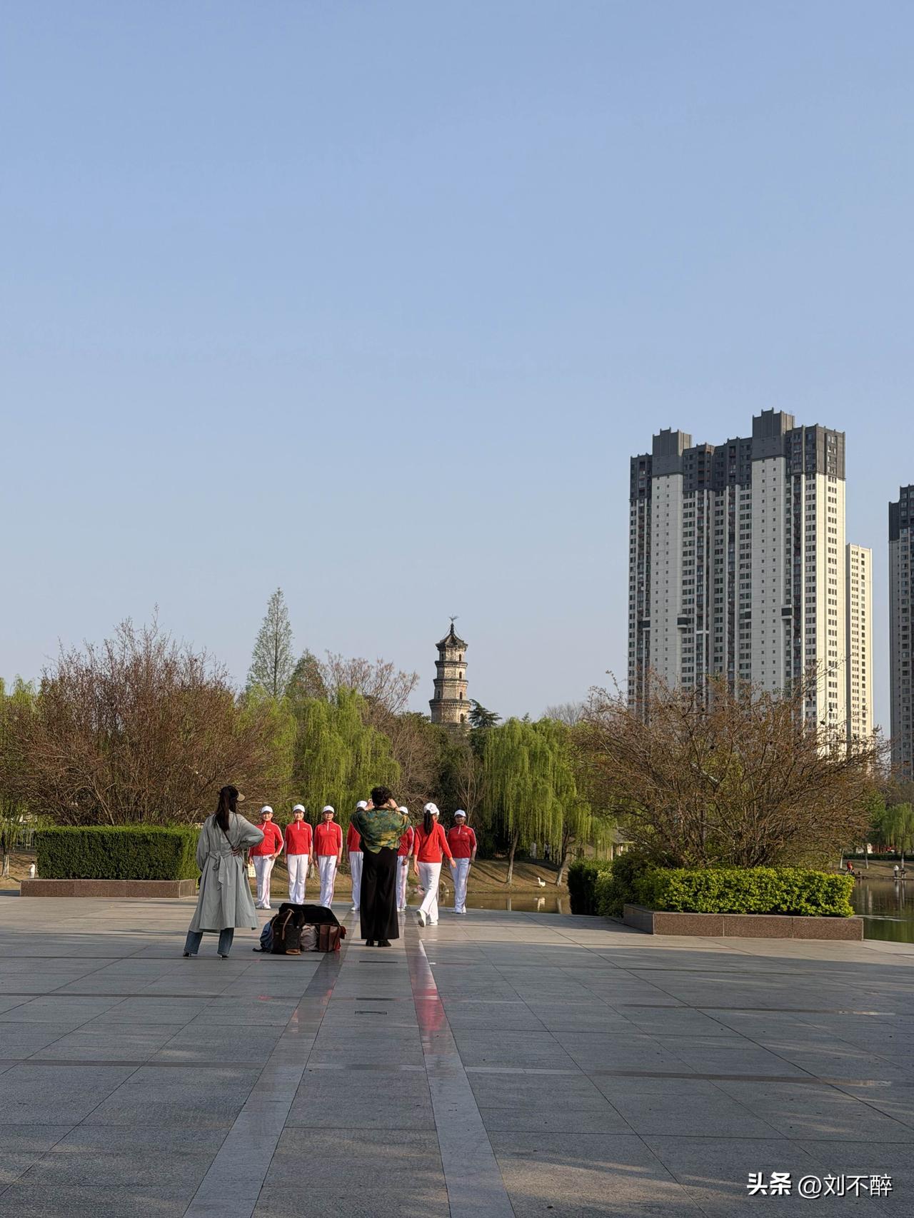 写头条“有瘾”的朋友举个手👏