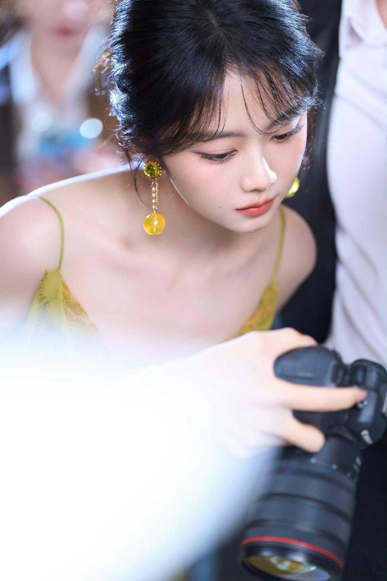 谭松韵观众缘好的原因找到了被谭松韵的表演狠狠戳中，许兰香很多复杂心境全靠细节传递