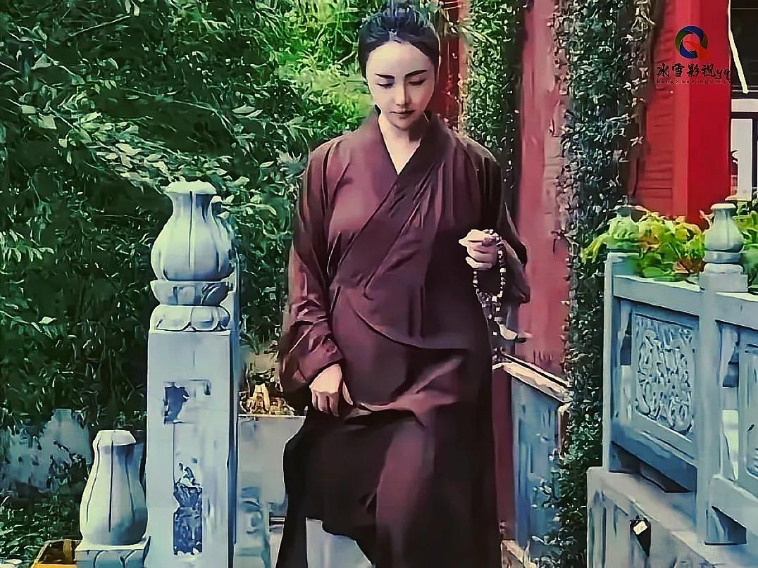 有如此女弟子，方丈也顶不住啊！！

寺庙中来了一位女弟子，容颜清丽，气质出尘，方