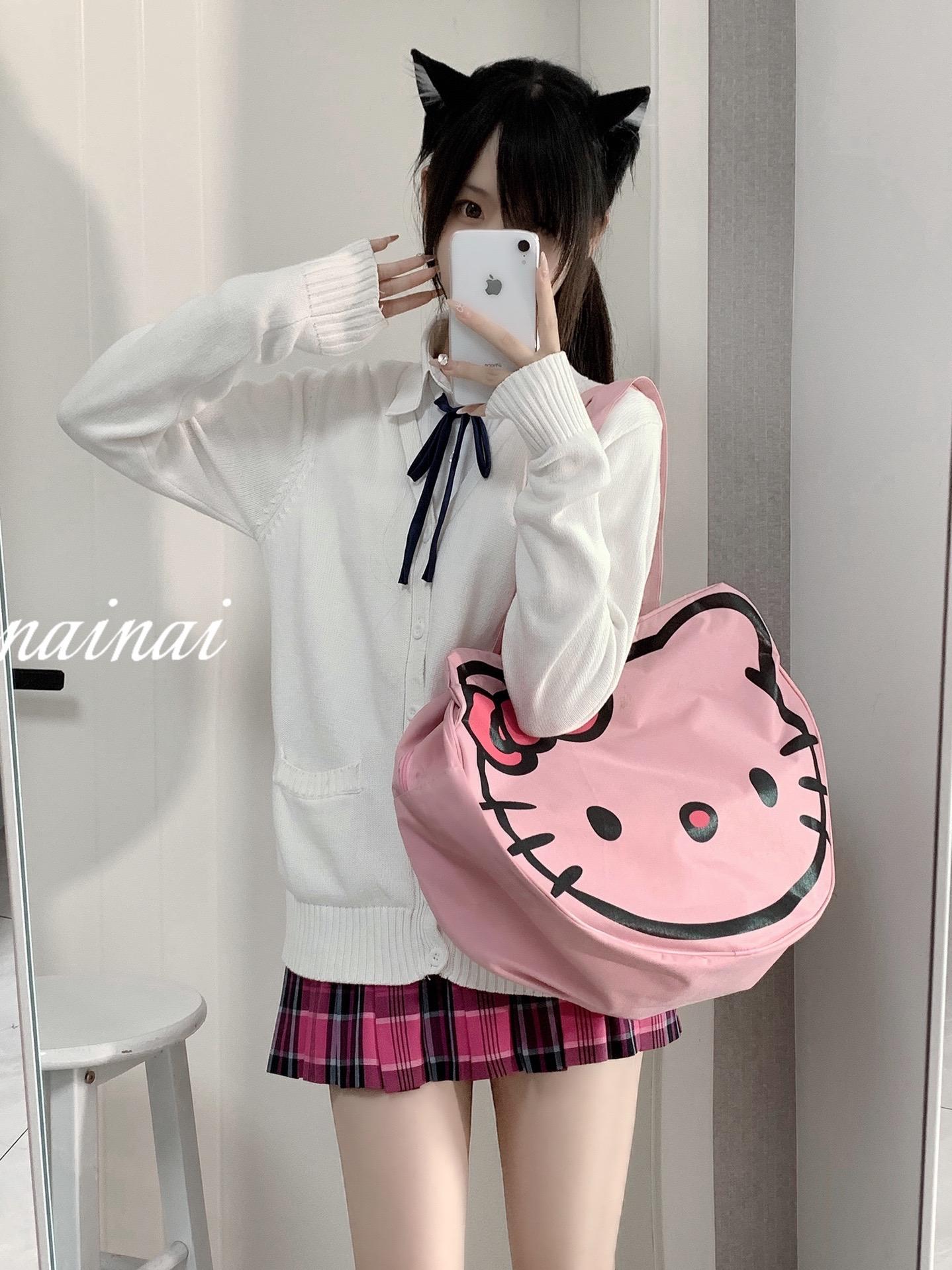 ≽^•༚•🎀≼ฅ