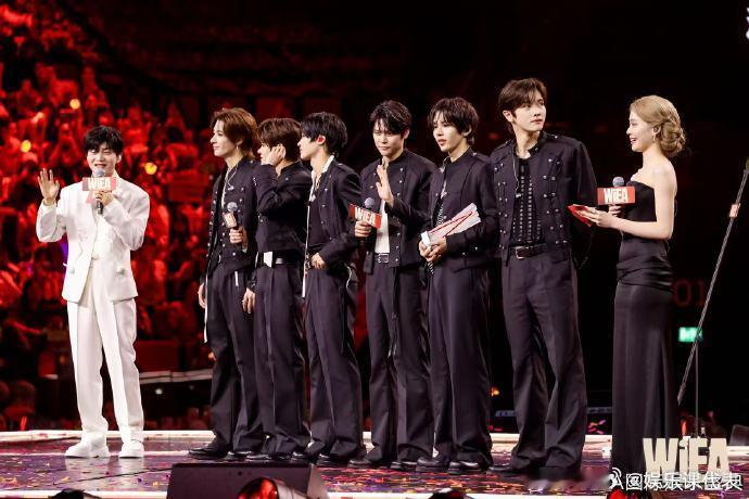 喵娲娲是懂中式好客的 在wiea给的礼物是三小只可爱的国风玩偶！昨天有谁被他们的