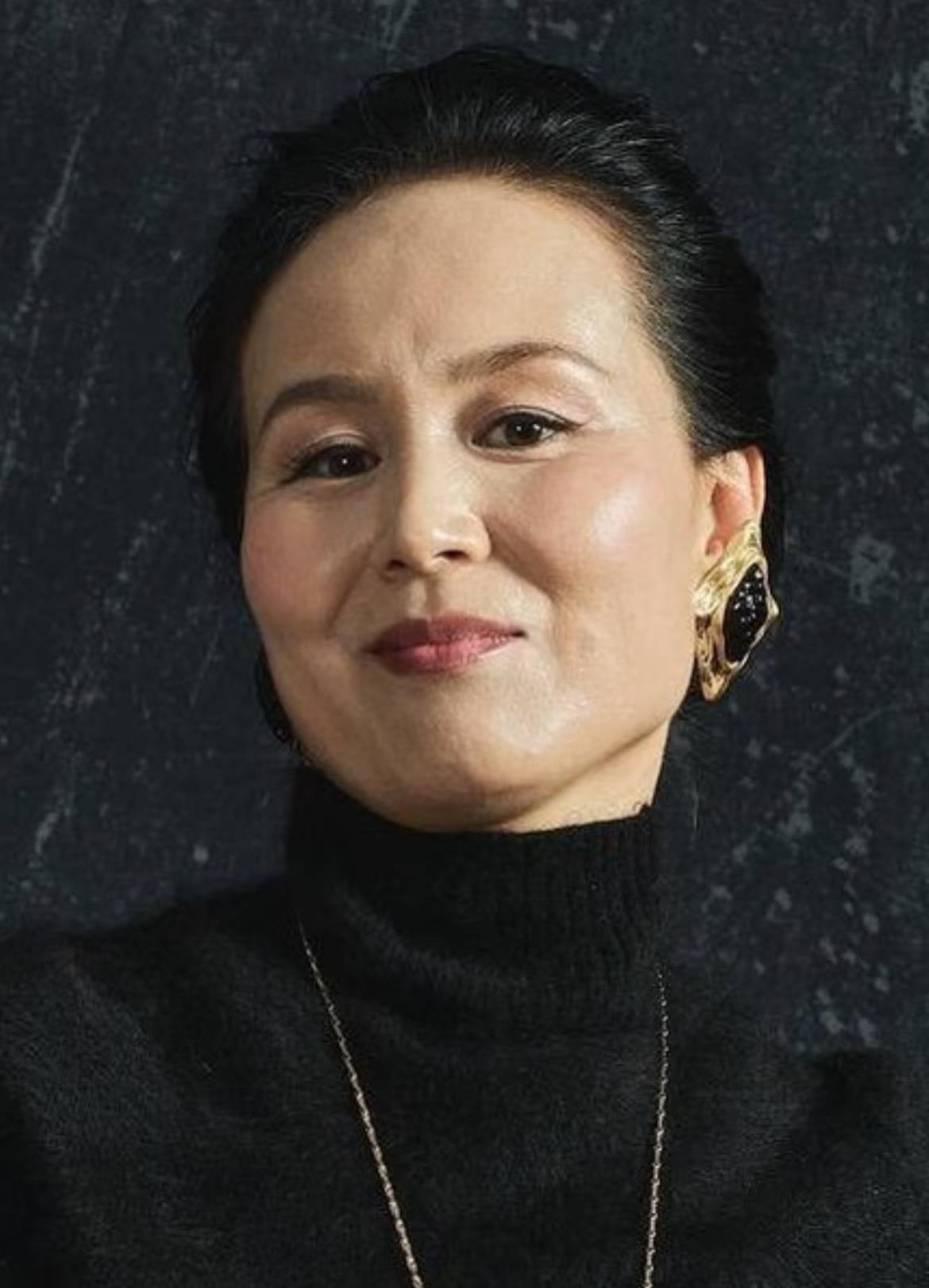 深挖赵箫泓这件事，又接连曝出了不少隐藏内情……

一个因为家务活争吵，就拿水果刀