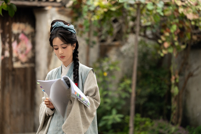 杨紫李祯工作路透杨紫脏脏包工作路透 杨紫李祯工作路透来啦~可爱！杨紫