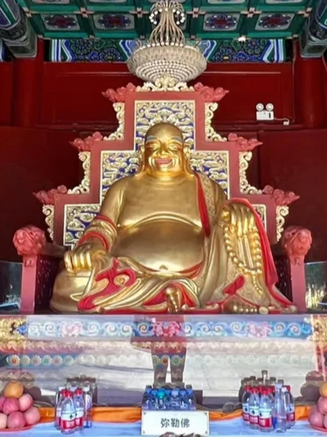 北京西黄寺｜天王殿藏着全京城独一份佛门格局
 
北京西黄寺天王殿，彻底打破汉传寺