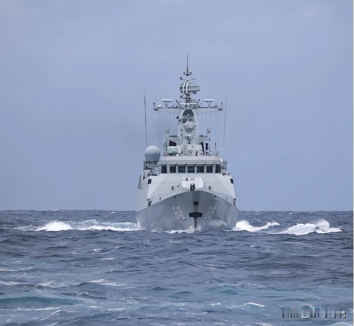 中日关系紧张之际，越南派遣军舰穿越台湾海峡，12月11日越南外交部发言人表示：任