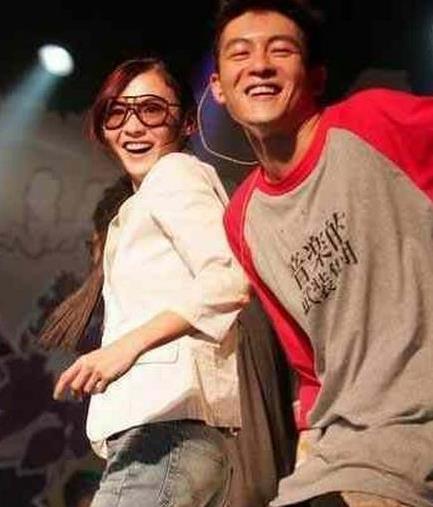 张柏芝挺好的，年轻时潇潇洒洒过日子，当妈了安安稳稳地带娃，她两个儿子被她养得挺好
