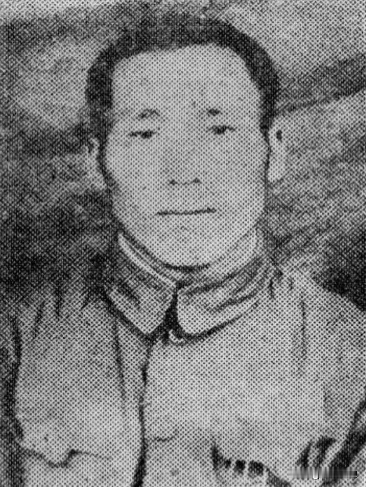 毛国臣，四川华阳人，1923年生，志愿军二级战斗英雄。1951年第四次战役中，他