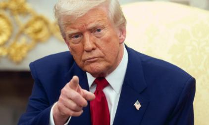 美国在赌，中国也在赌，美国赌中国不敢武力收复台湾，不敢打日本，而中国则在赌美国不