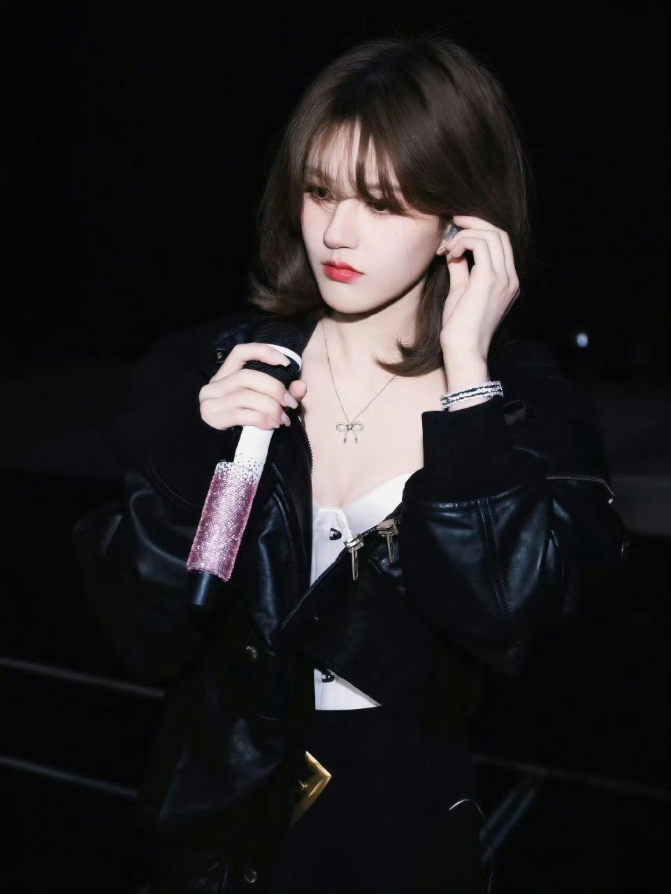 王鹤棣演唱会双强合体