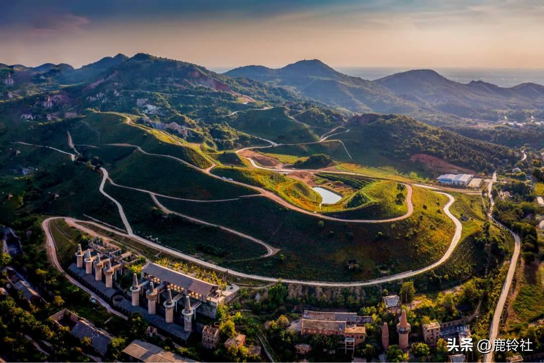 把新野生动物园放在庐江，是合肥下的又一步大棋，很多人吐槽庐江冶父山距离合肥远，不