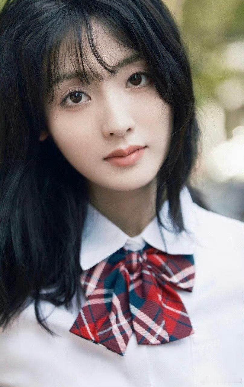 7年前的安初夏vs7年后的邢菲  邢菲的演绎，让我们看到了一个角色的多面性，也让