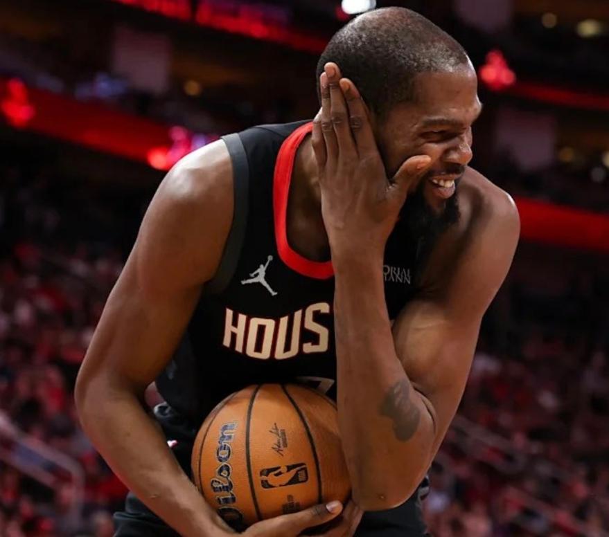 感觉数据也挺有“欺骗”性的，看比赛的时候觉得杜兰特今天失误挺多的，赛后一看数据，