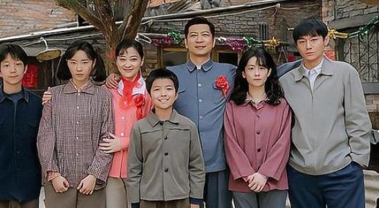 《好好的时光》是一部年代合家欢轻喜剧，于2026年2月23日在CCTV-1、芒果