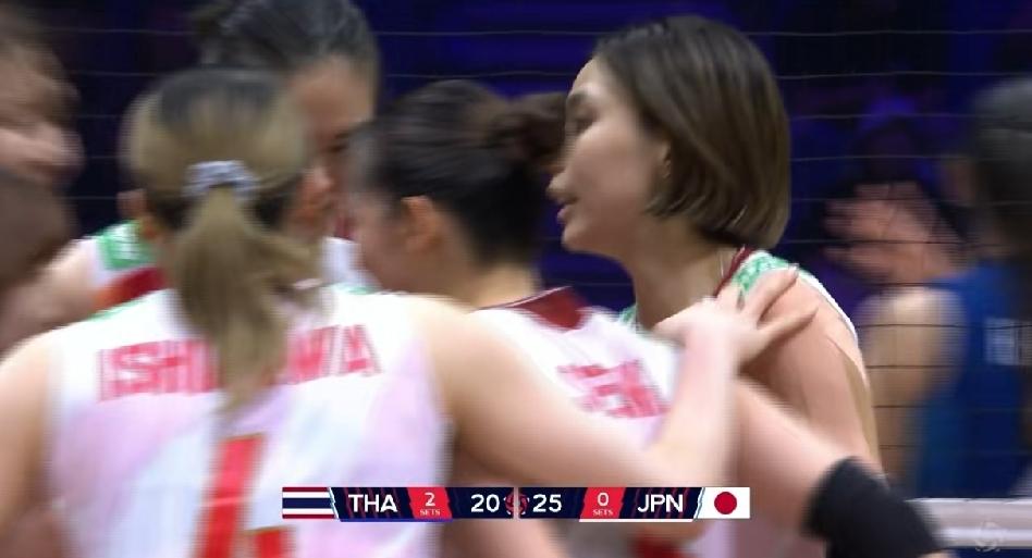 2026女排亚锦赛日本泰国比赛第三局，日本25‑20拿下，把大比分追到1‑2。