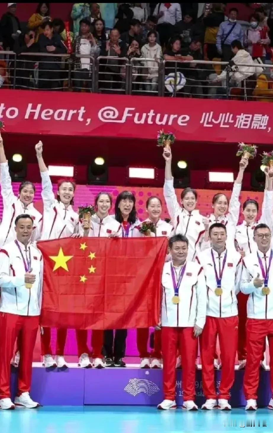 中国女排，是我们国家的金铭片，天津女排，是天津市的一张名片。绍兴世俱杯倒冠，对于