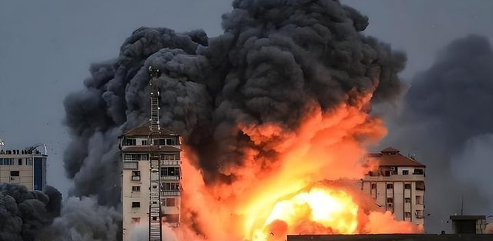 中东这盘棋，讲究的是后手落子、一步到位。真正老练的玩家，从来不会把力气浪费在敲边