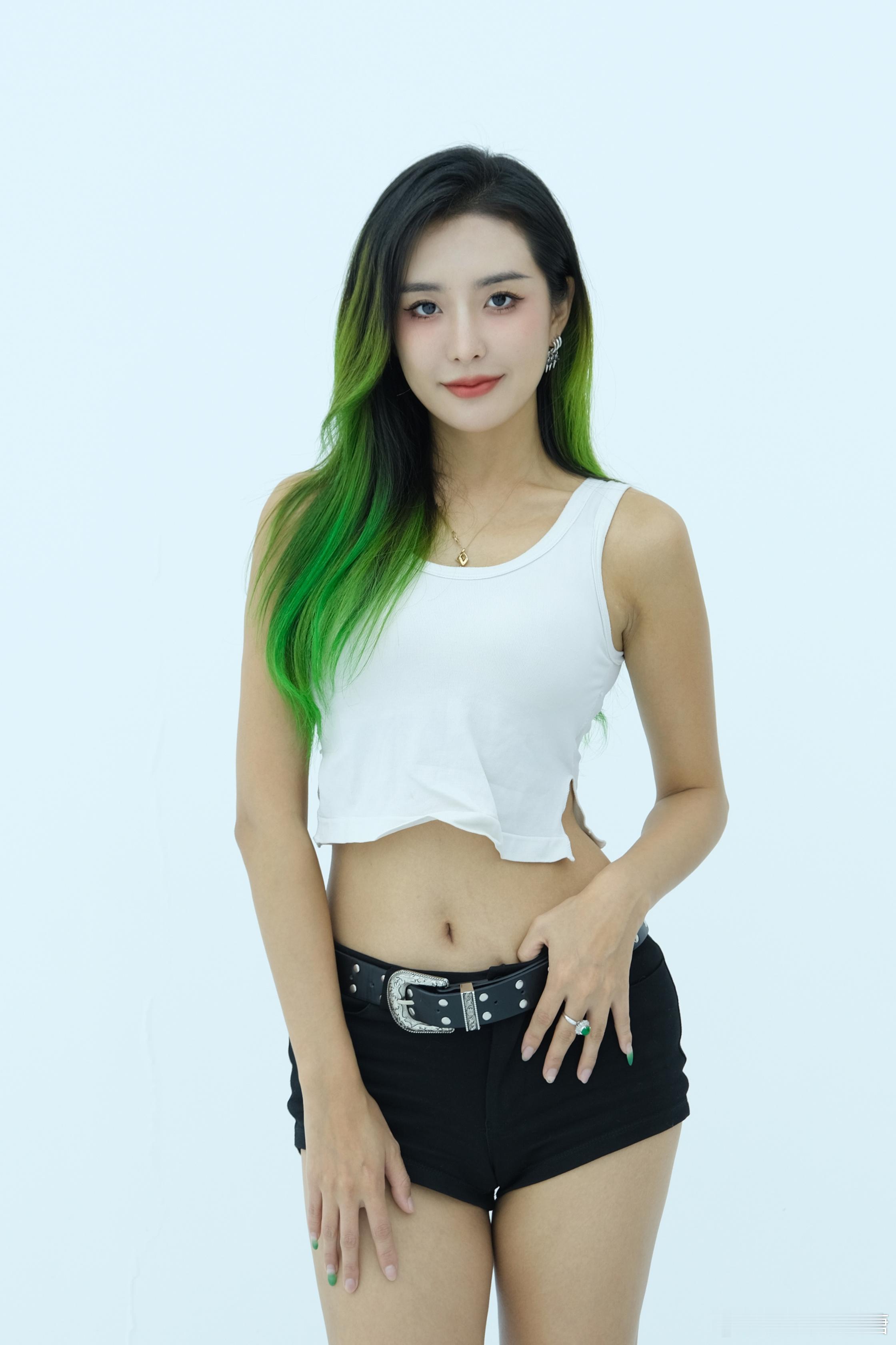 #每天早起打卡#早啊！今天要干件大事，粗发[努力] ​​​