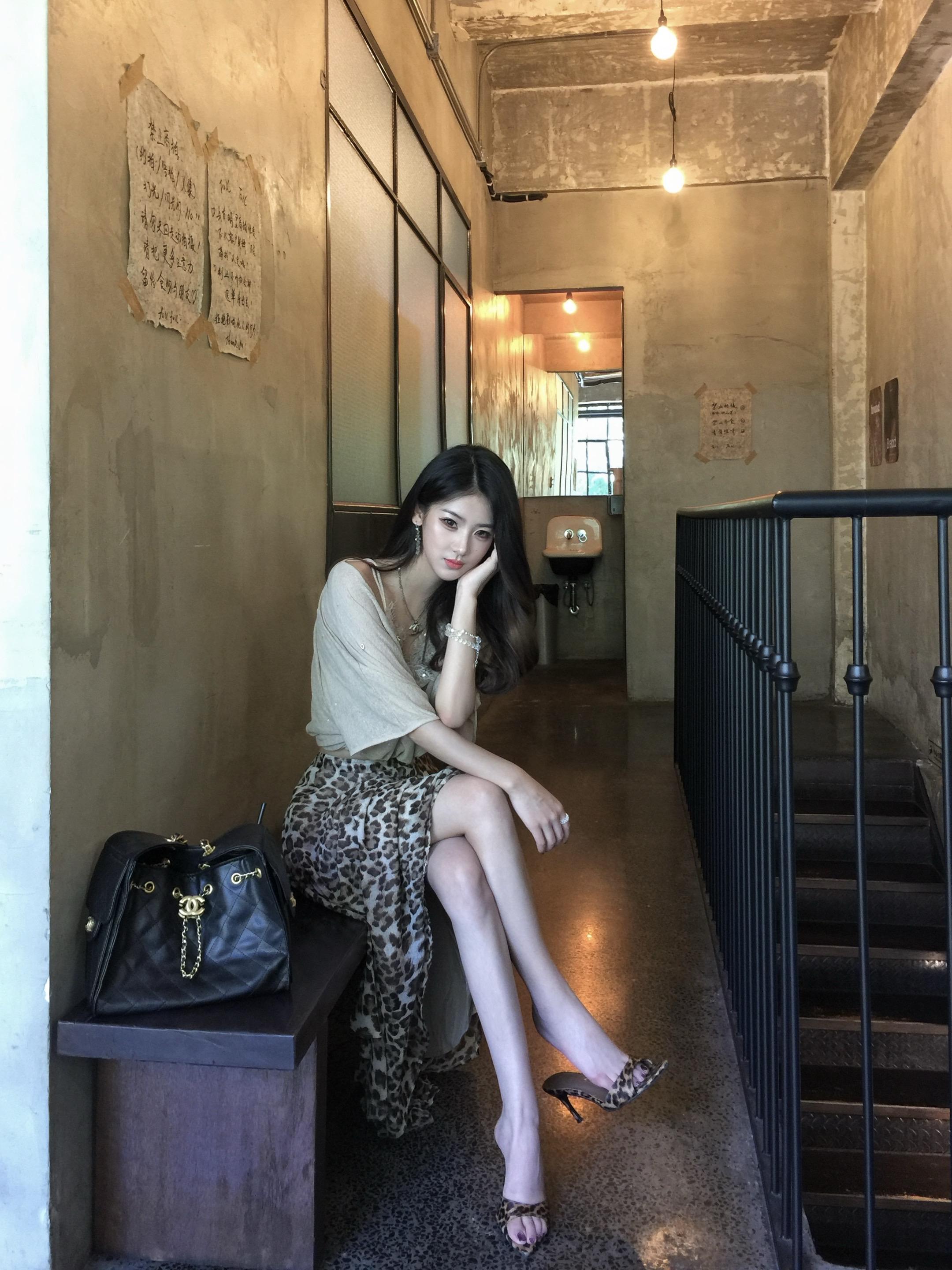 天塌下来也会打扮自己的女人。