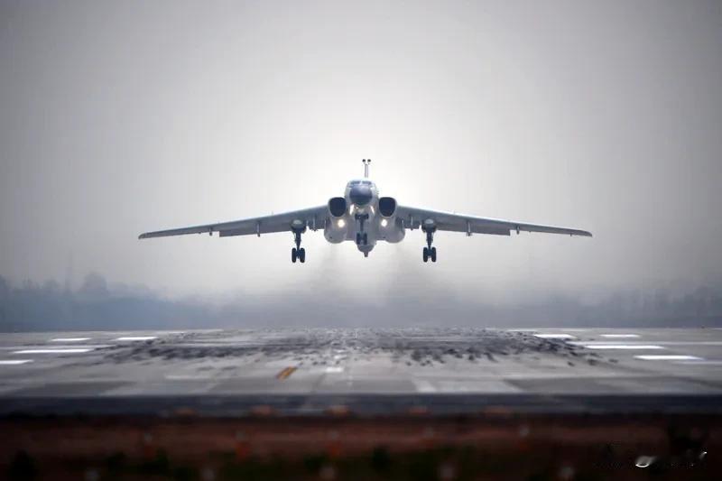 四大战区相继发声 四大战区相继发声，振奋人心！
11月15日，中部战区空军政治工