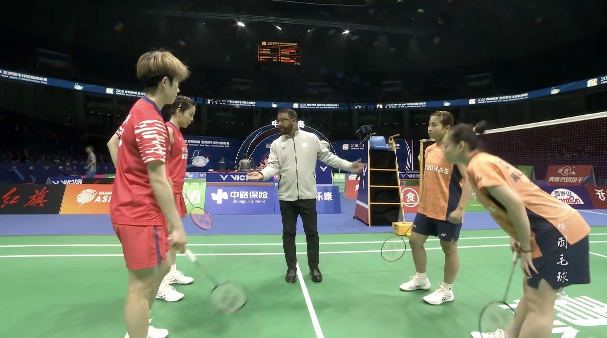 贾一凡/张殊贤🇨🇳 vs 🇲🇾王馨渝/陈韦妏，比赛马上开始！中国羽毛球队