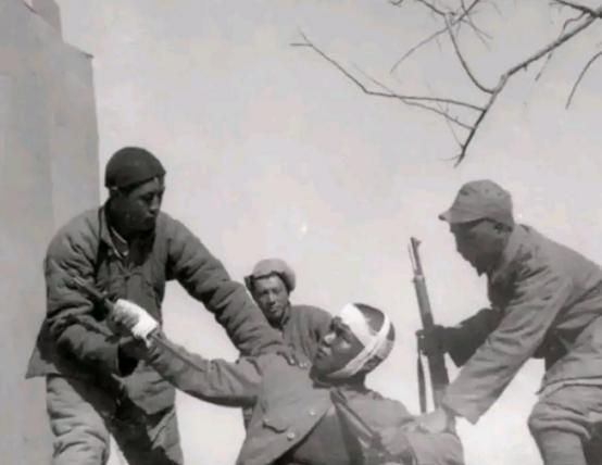 1943年，日军在大连截获了一段电波。在那个时候，普通老百姓是不会使用电报的。所
