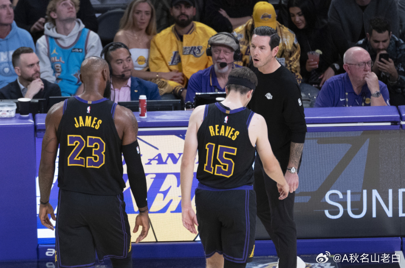 里奇·保罗在其播客中提出，湖人队可以用奥斯汀·里夫斯交易灰熊的小贾伦·杰克逊。据