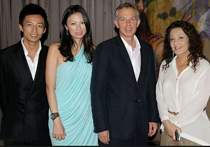 邓文迪是个狠人，离婚了拿了一百多亿美金，大S是个大明星离婚了拿了多少美金？大S净