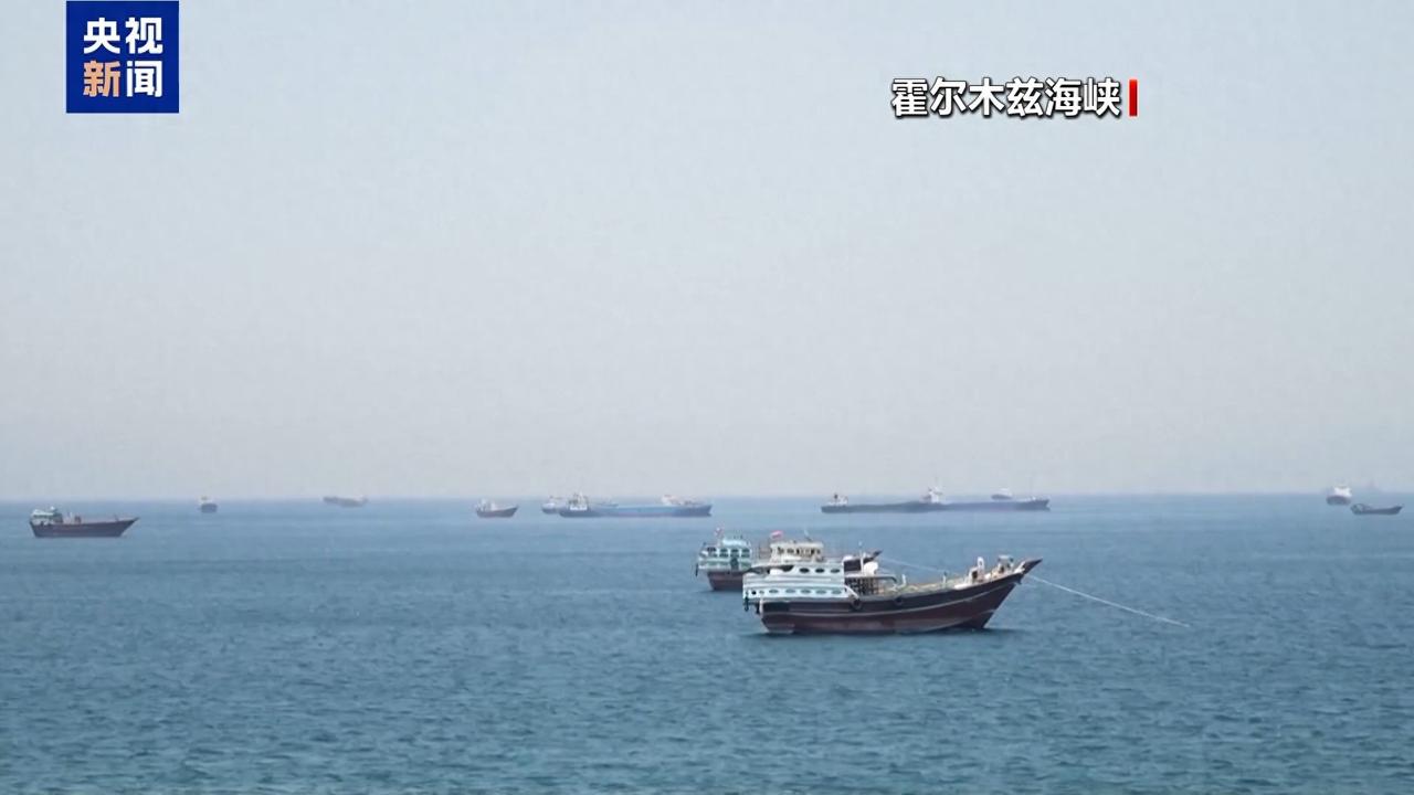 美军阿帕奇直升机一头栽进霍尔木兹海峡，这绝不只是简单的技术故障。

当地时间6月
