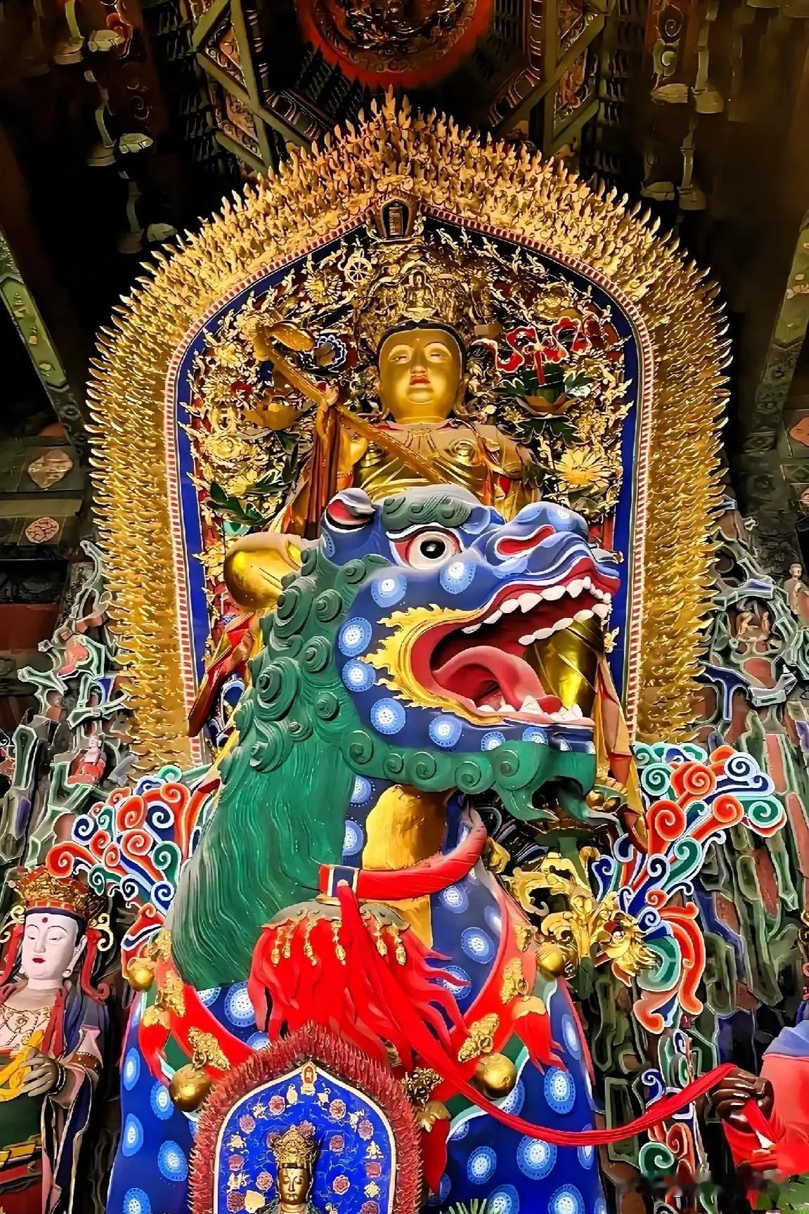五台山殊像寺｜智慧文殊与玄机深藏的倒坐观音
 
来到五台山殊像寺，最不能错过两尊