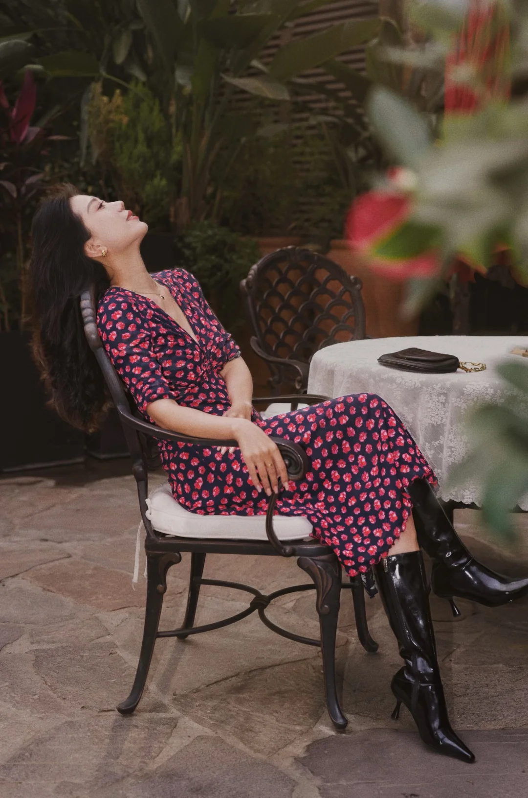 爱意不止于心动，更盛放于裙摆之上