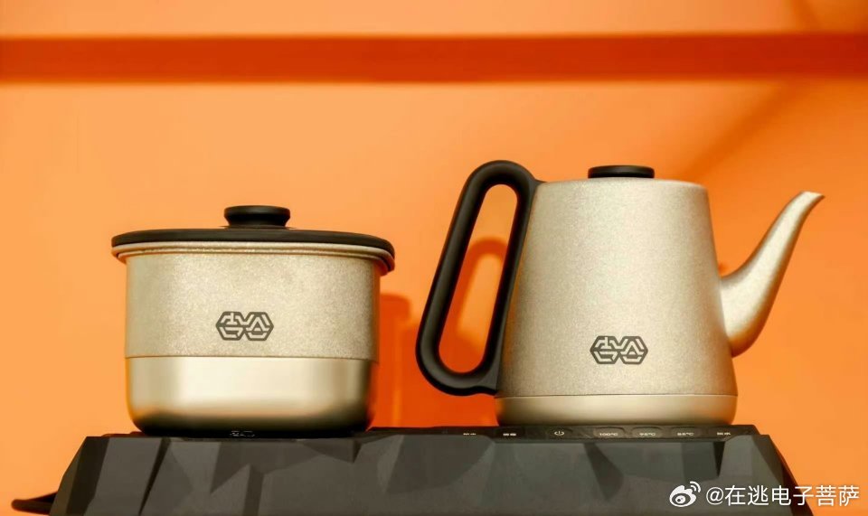 天猫小黑盒年度设计大奖揭晓2025年天猫小黑盒年度设计大奖于11月2日正式揭晓，