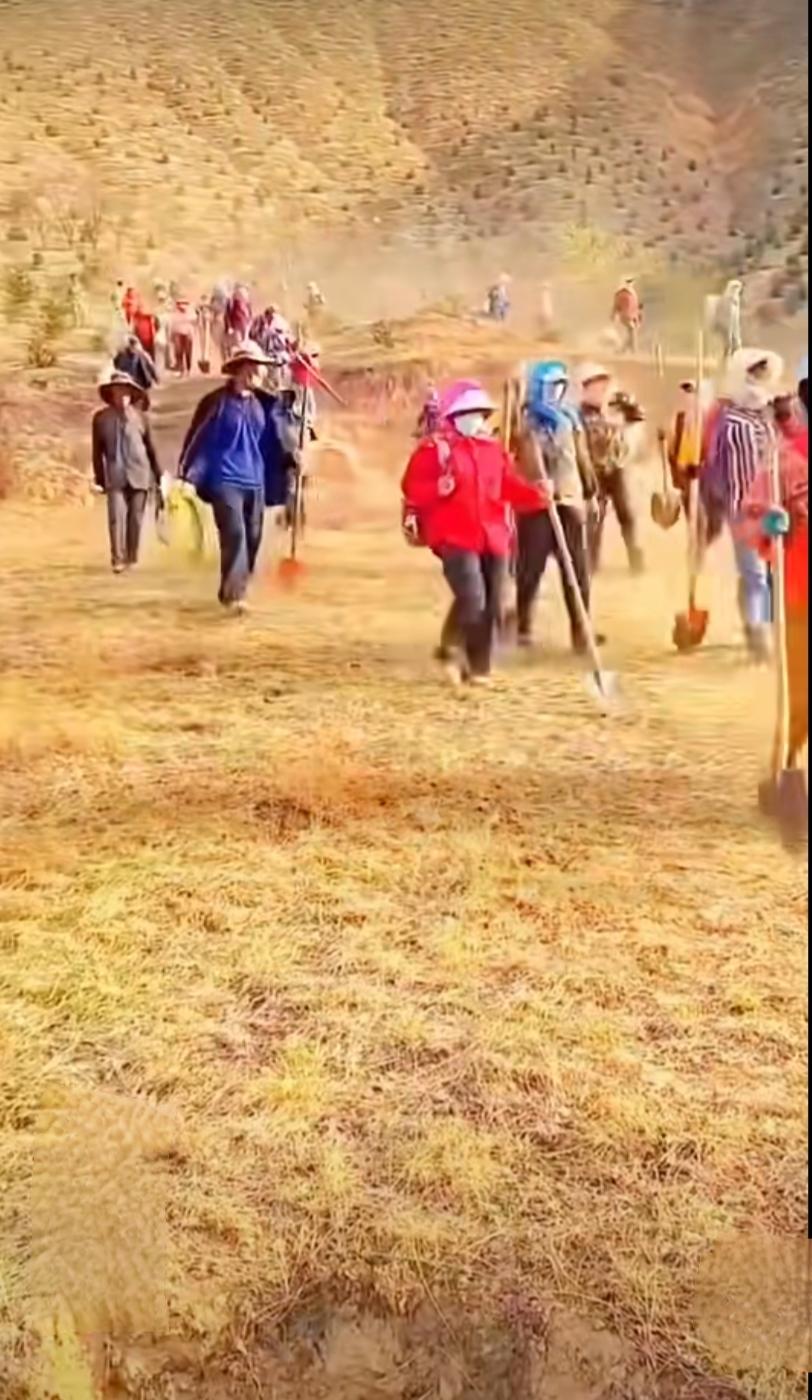 中国的治沙成就堪称世界生态治理的标杆，用七十余年的时间，实现了从被动抵御到主动修