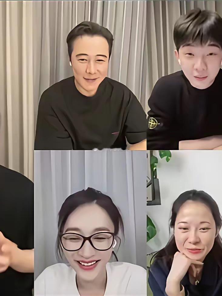 孙俪说：“我跟你们讲，我跟李小冉是怎么认识的，就特别好笑。有一次我们在飞机上，我